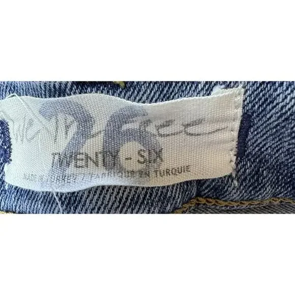 We The Free Free People Raw Hem Straight Cut Jeans Size 26, 25” Inseam - Picture 6 of 8